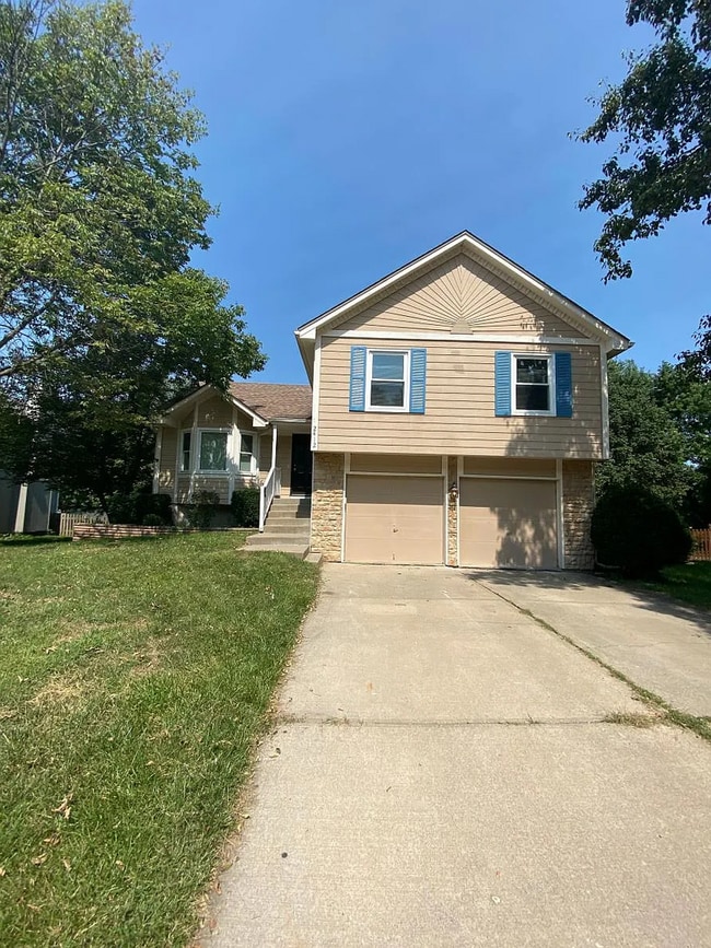 property at 2412 NE Bridgeport Dr