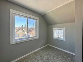 587 Charles Ave in St. Paul, MN - Building Photo - Building Photo