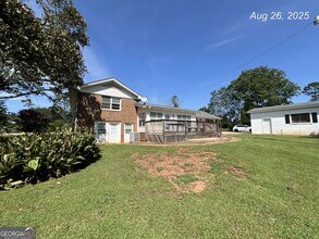 2155 Atlanta Hwy SE in Statham, GA - Building Photo - Building Photo