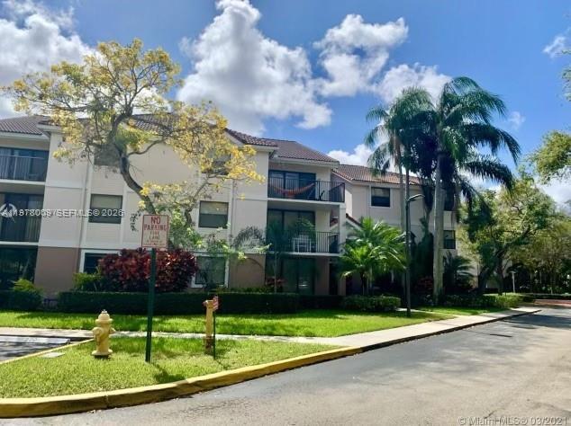 10131 W Sunrise Blvd in Plantation, FL - Building Photo - Building Photo