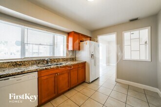 2807 Utopia Dr in Miramar, FL - Foto de edificio - Building Photo