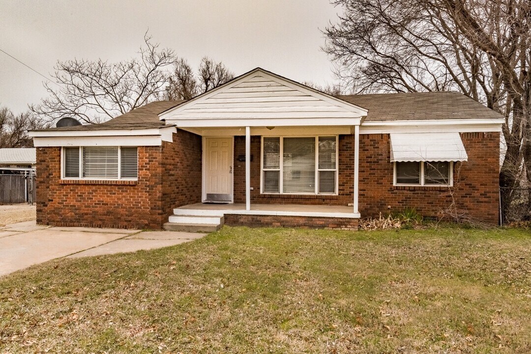 3745 NW 33rd St in Oklahoma City, OK - Building Photo