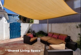 10794 Rose Ave in Los Angeles, CA - Building Photo - Building Photo