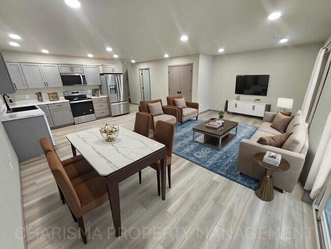 property at 711 N Dakota Ave