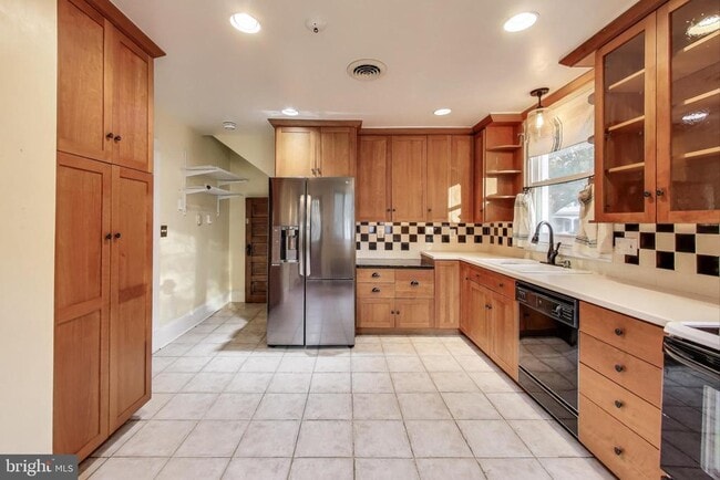 property at 19 Maryland Ave