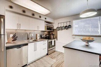 1140 Buchtel Blvd S in Denver, CO - Building Photo - Building Photo