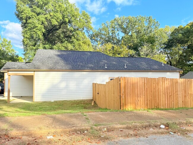 719 Marsh Ave in Memphis, TN - Building Photo - Building Photo
