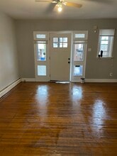 2435 S Milan St in Philadelphia, PA - Foto de edificio - Building Photo