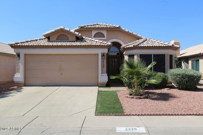 2228 E Aire Libre Ave in Phoenix, AZ - Building Photo - Building Photo