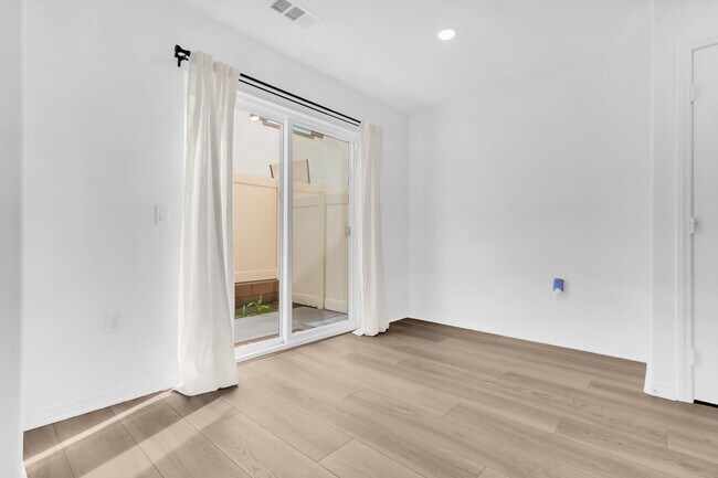 19132 Ash Grv St in Riverside, CA - Building Photo - Building Photo