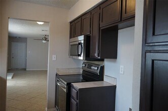 2421 Indigo Ln in Arlington, TX - Building Photo - Building Photo