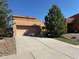 1005 Vía Chamisa NE in Albuquerque, NM - Building Photo