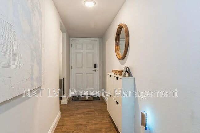 250 Timber Lake Cir in Naples, FL - Building Photo - Building Photo