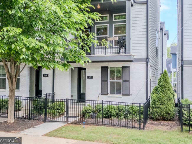 915 Katie Kerr Dr in Decatur, GA - Building Photo - Building Photo