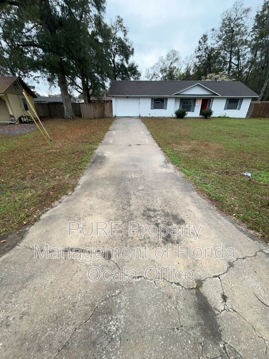 7442 SE 114th Ln in Belleview, FL - Building Photo