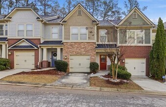 1076 N Village Dr in Decatur, GA - Building Photo - Building Photo