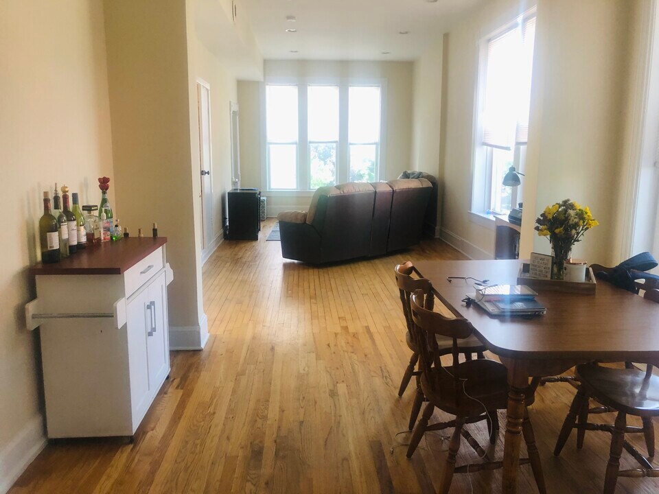 1801 W Erie St-Unit -1801-2 in Chicago, IL - Building Photo