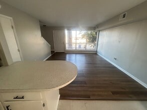 1017 Leaphart St in West Columbia, SC - Building Photo - Building Photo