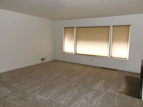 1250 Hardesty Dr in Reno, NV - Building Photo - Building Photo