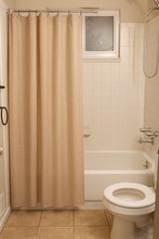 1369 Andrea St in Ypsilanti, MI - Foto de edificio - Building Photo