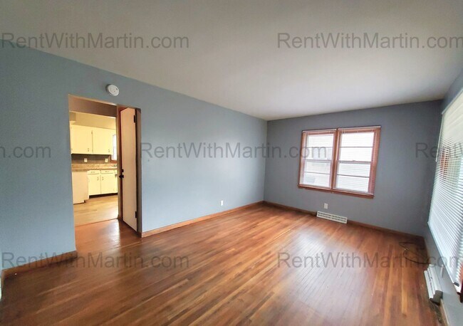 736 Sherman Ave in Waterloo, IA - Building Photo - Building Photo