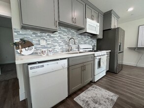 1033 S Montebello Blvd in Montebello, CA - Building Photo - Building Photo