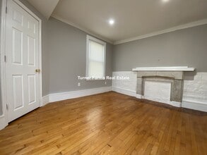 35 Humphreys St in Boston, MA - Foto de edificio - Building Photo