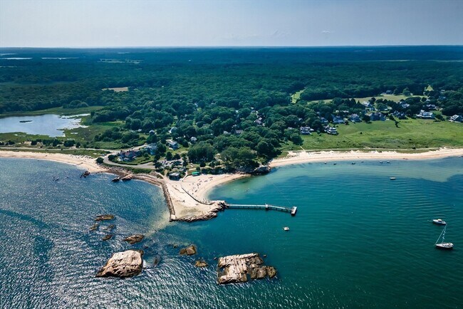 3 Nonquitt Ave in Dartmouth, MA - Building Photo - Building Photo