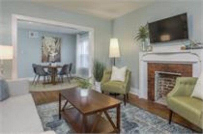 property at 3718 Warwick Blvd