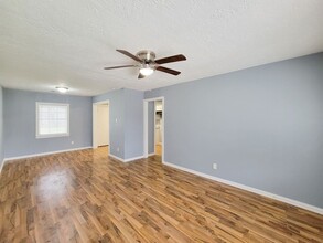 910 Sunset Dr in Pasadena, TX - Foto de edificio - Building Photo