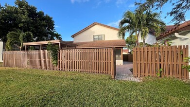 2089 Augusta in Weston, FL - Building Photo - Building Photo