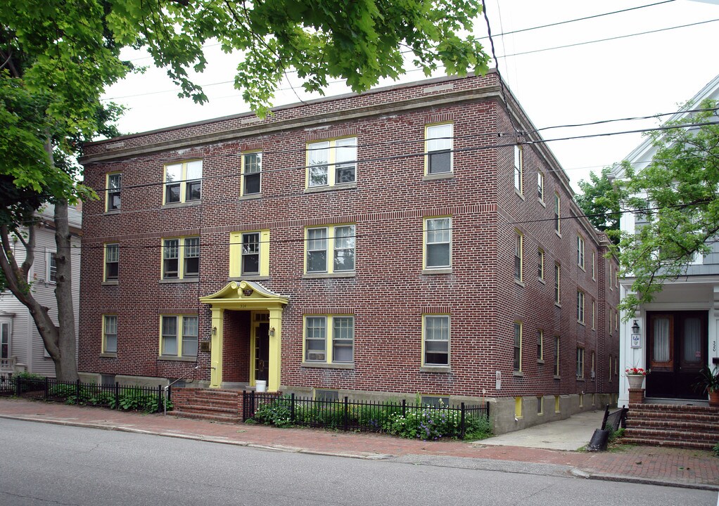 Spring Street Apartments in Portland, ME - Building Photo