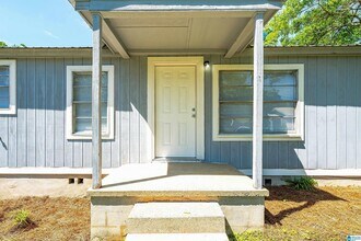 144 2nd Ave SE in Graysville, AL - Building Photo - Building Photo
