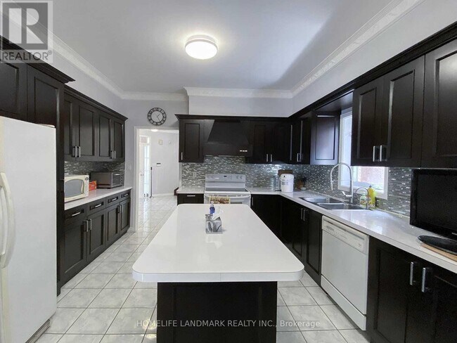 62 Elmrill Rd in Markham, ON - Building Photo - Building Photo