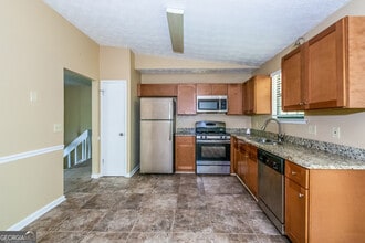 1306 Muirforest Dr in Stone Mountain, GA - Building Photo - Building Photo