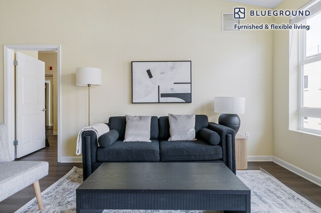 853 Commodore Dr in San Bruno, CA - Building Photo - Building Photo