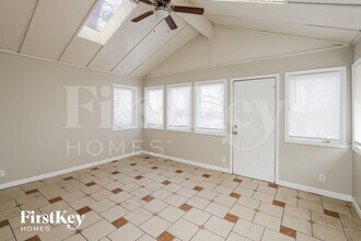 5808 E 96th Terrace in Kansas City, MO - Foto de edificio - Building Photo