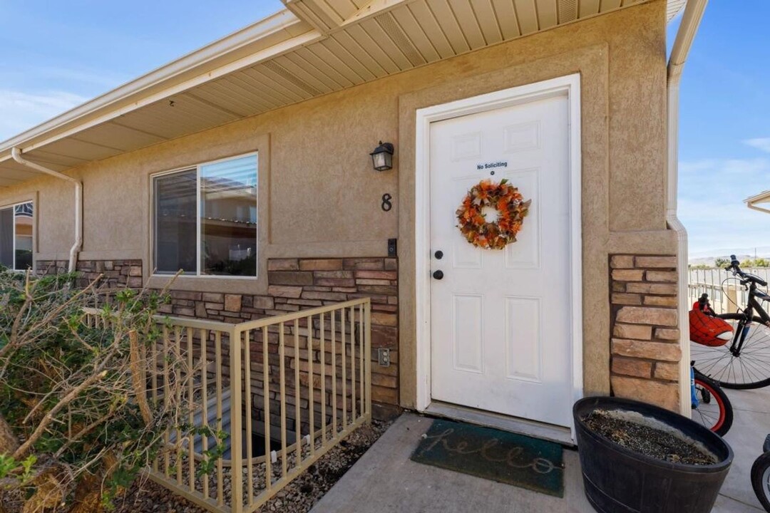 435 N Stone Mountain Dr in Saint George, UT - Building Photo