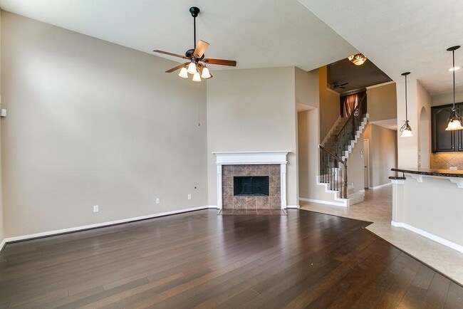 5803 Cedar Field Way