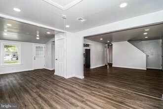 12 Indigo Rd in Levittown, PA - Building Photo - Building Photo