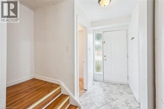 32 Mowat Blvd in Kitchener, ON - Building Photo - Building Photo