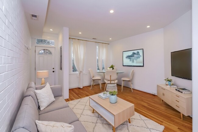 314 14th Pl NE in Washington, DC - Building Photo - Building Photo