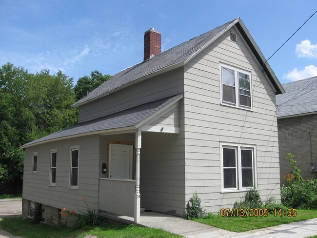 28 School St