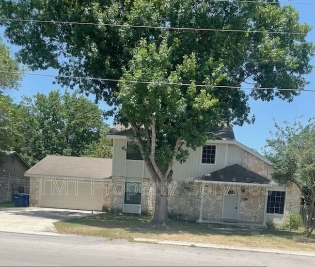 property at 724 Sunshadow Dr