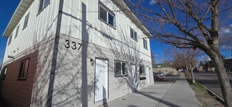 337 East Main Street in Klamath Falls, OR - Building Photo
