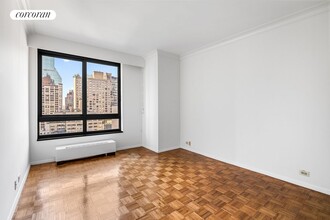 100 United Nations Plaza in New York, NY - Building Photo - Building Photo