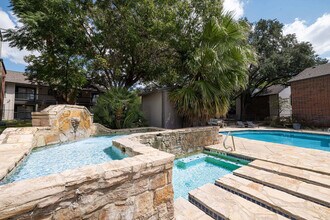 Brixton in San Antonio, TX - Foto de edificio - Building Photo