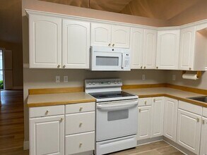 491 St Tropez Cir NE in St. Petersburg, FL - Building Photo - Building Photo