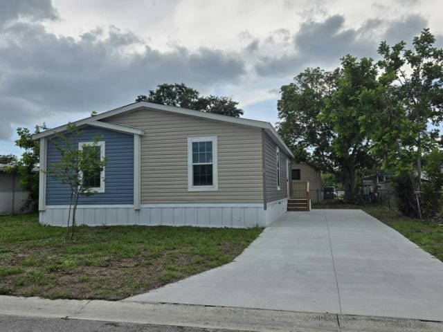 property at 1219 51st Ave E