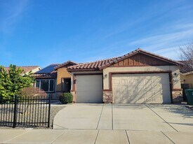 1618 Oak St in Los Banos, CA - Building Photo